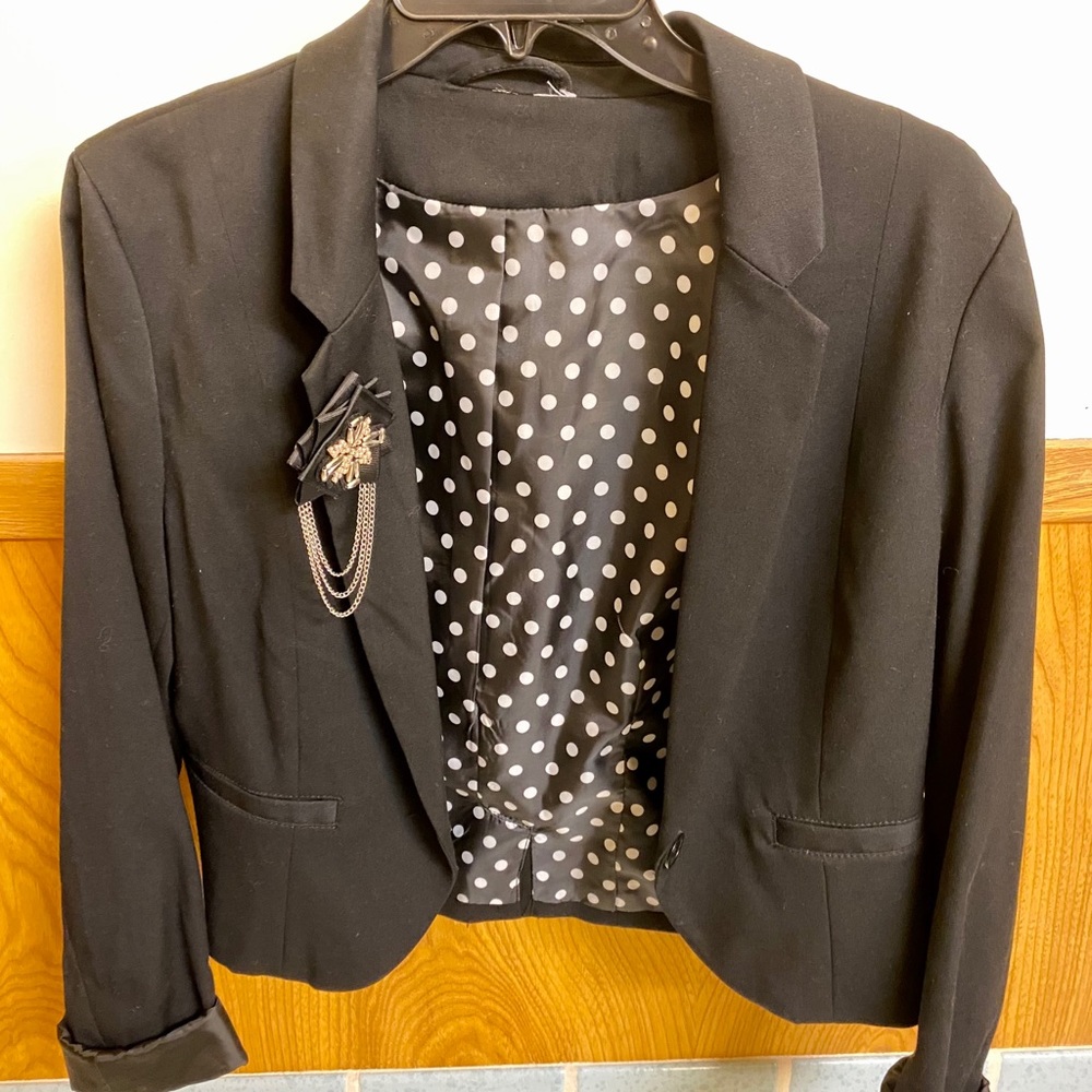 Cropped Black Blazer with Brooch